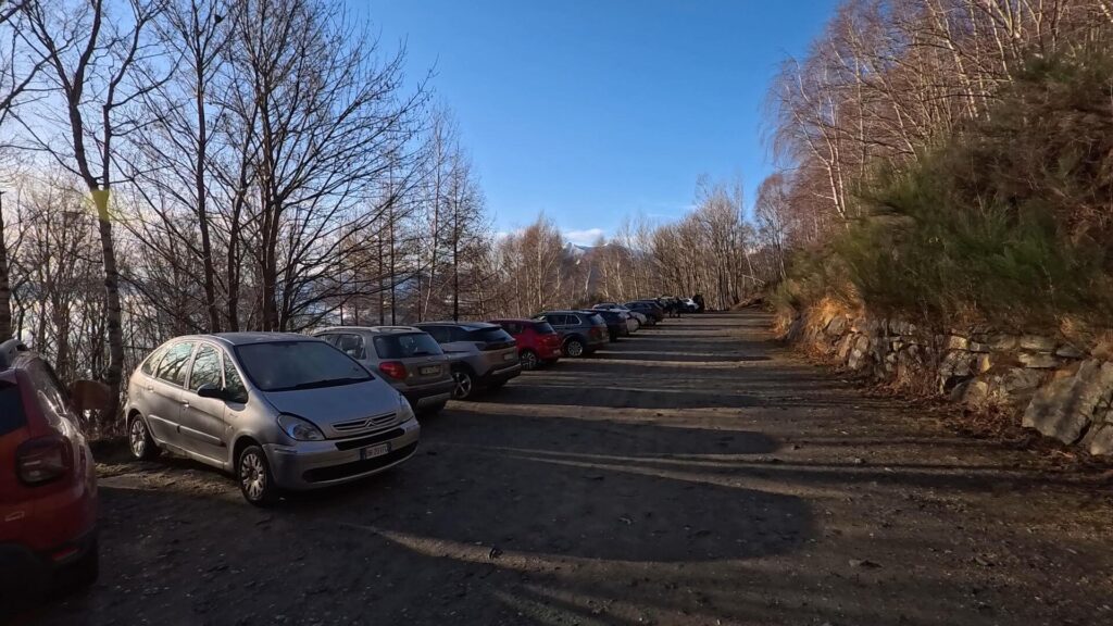 Parcheggio per Monte Bregagno