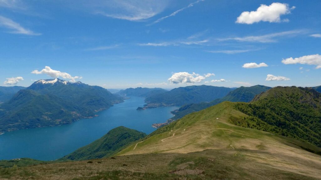 Cresta con panorama Monte Bregagno
