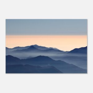 Fine art montagne con foschia