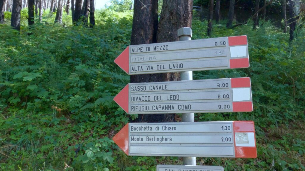 cartello cai con indicazioni per Monte Berlinghera