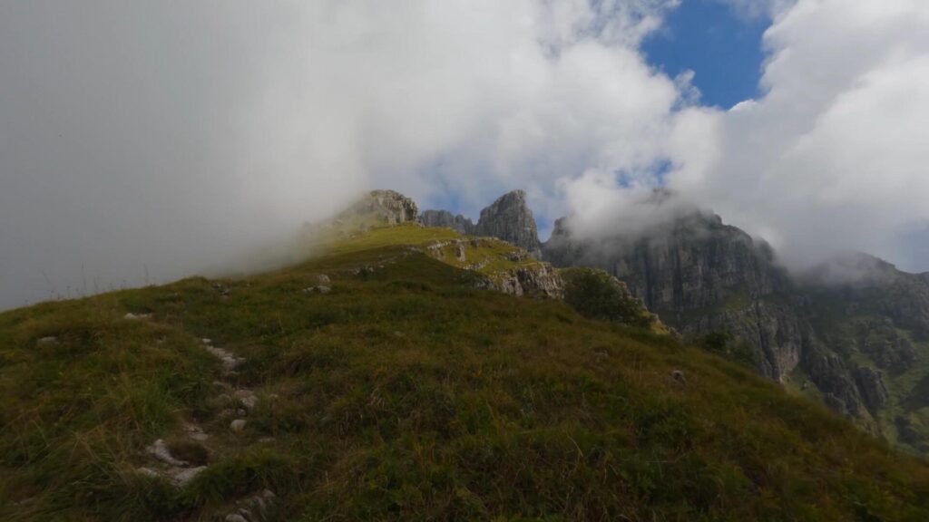 Corni del Resegone con nuvloe