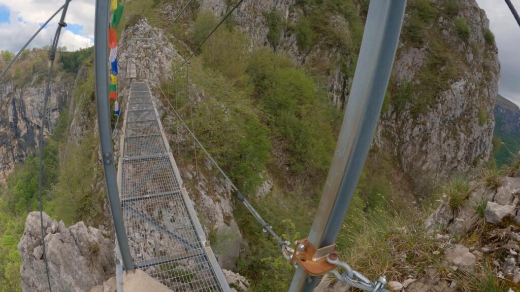 ponte tibetano via ferrata