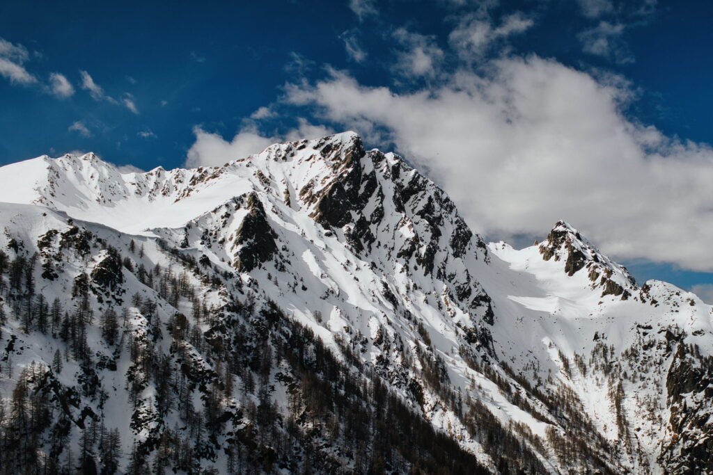 cime innevate dal Monte Berlinghera