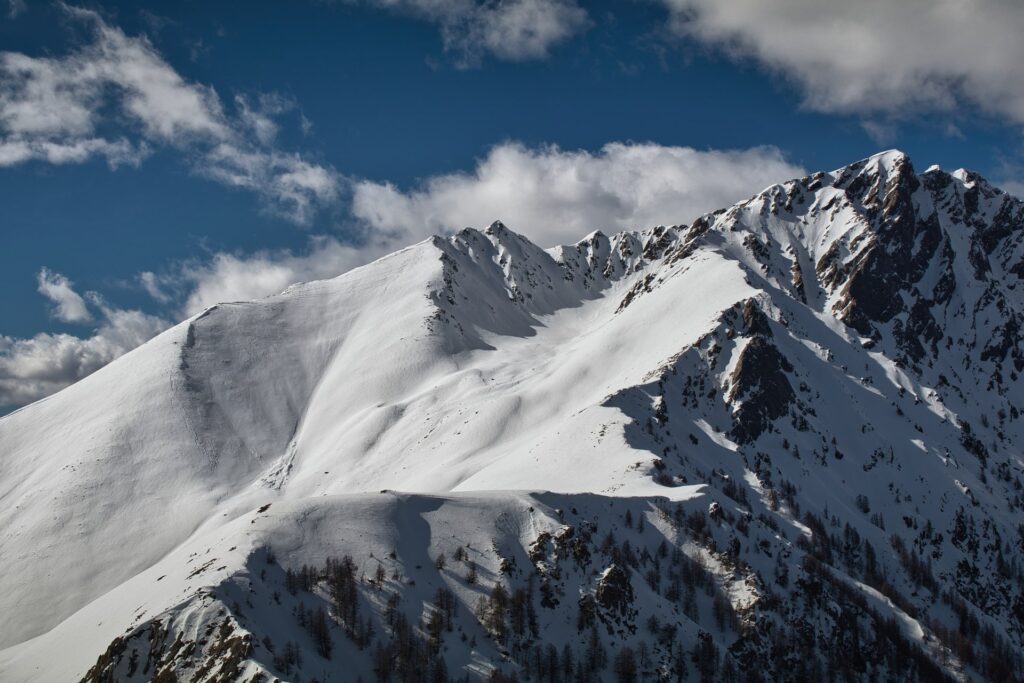 cime innevate dal Monte Berlinghera
