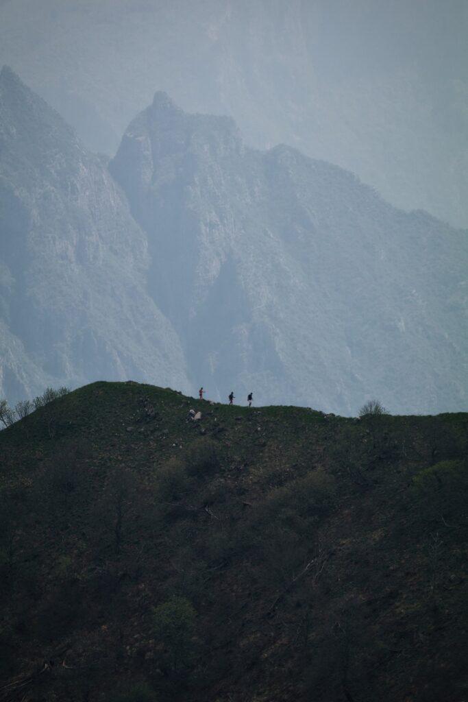 Persone sulla cresta