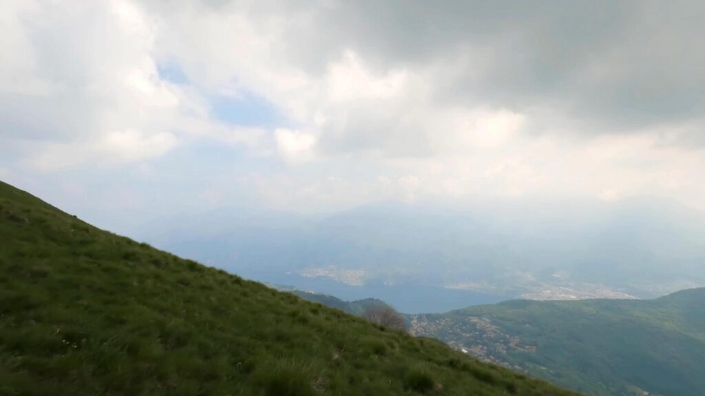 Sentiero con panorama