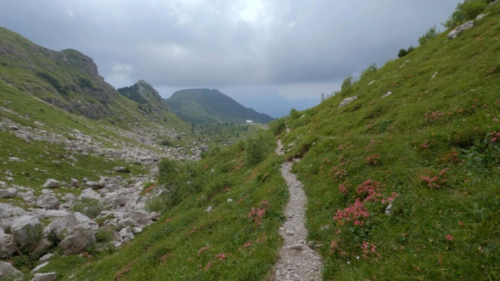 sentiero di ritorno al Rifugio Lecco