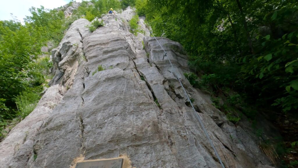 primo tratto verticale via ferrata del Medale