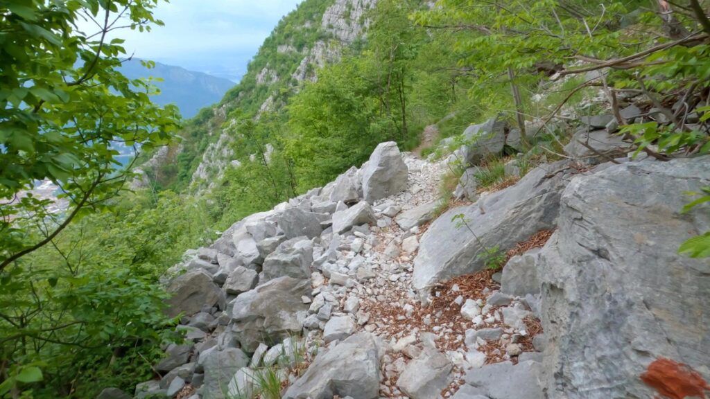 sentiero ritorno via ferrata del Medale