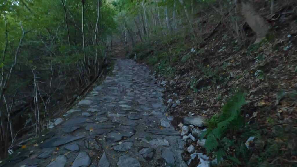 Mulattiera per il Bolettone