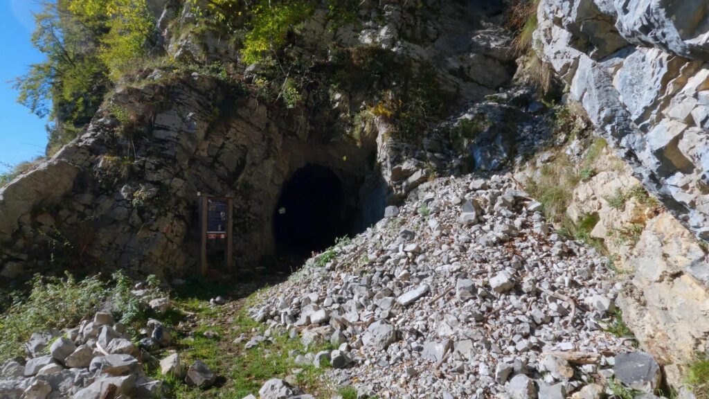 Entrata galleria Linea Cadorna