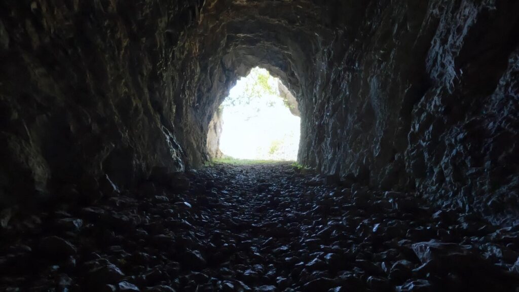 Uscita galleria Linea Cadorna