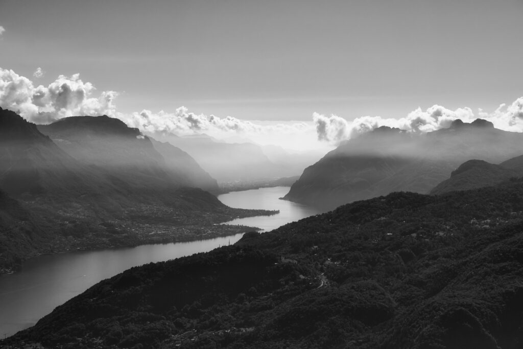 Ramo di Lecco in B&W