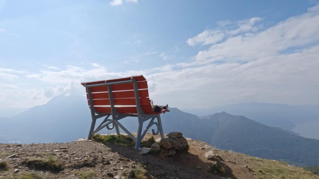 panchina gigante Alpe Chiaro