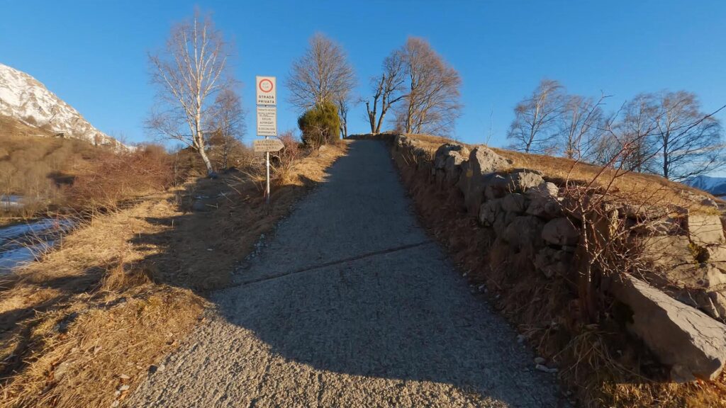 Sentiero per Pialeral