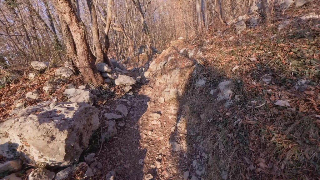 Sentiero per Monte Linzone