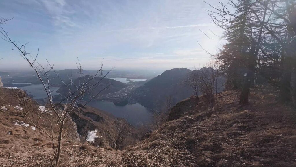 Panorami su Sentiero per Monte Coltignone