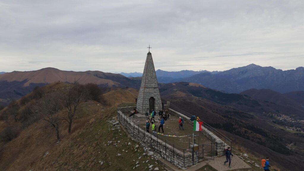Monumento vetta Palanzone