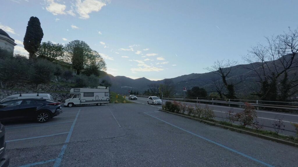 parcheggio Carate Urio