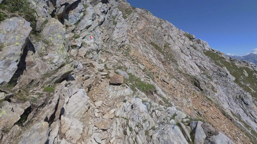 sentiero per Sasso Bianco