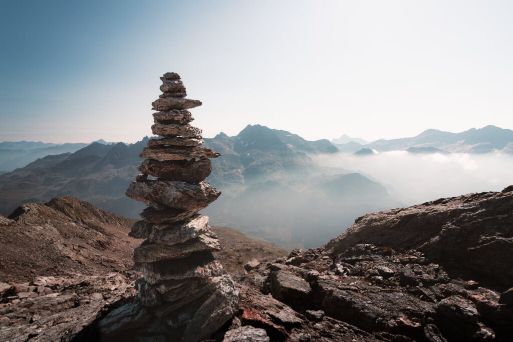 panorami dal sentiero del Pizzo Tambò con omone di pietra