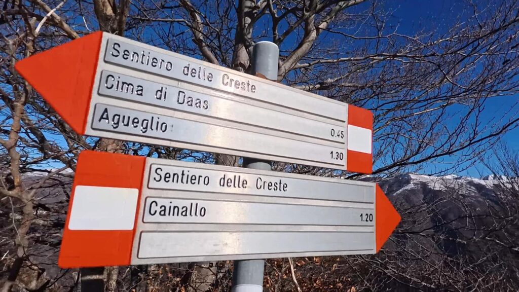 indicazione sentiero Pizzi di Parlasco