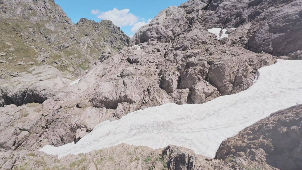 nevaio sentiero Pizzo Tre Signori per lago Rotondo