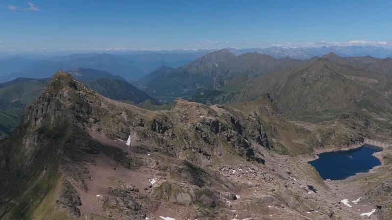 panorama del Pizzo Tre Signori e Lago dell'Inferno